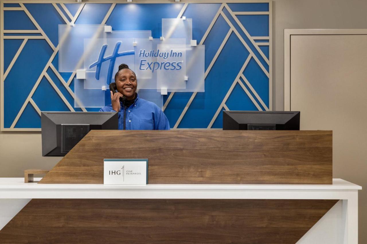 Holiday Inn Express & Suites Evansville Downtown By Ihg Exterior photo